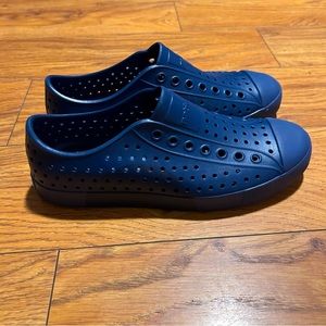 Native Keep It Lite Slip-On Sneakers | Navy | Unisex | Size: Men’s 6 / Women’s 8